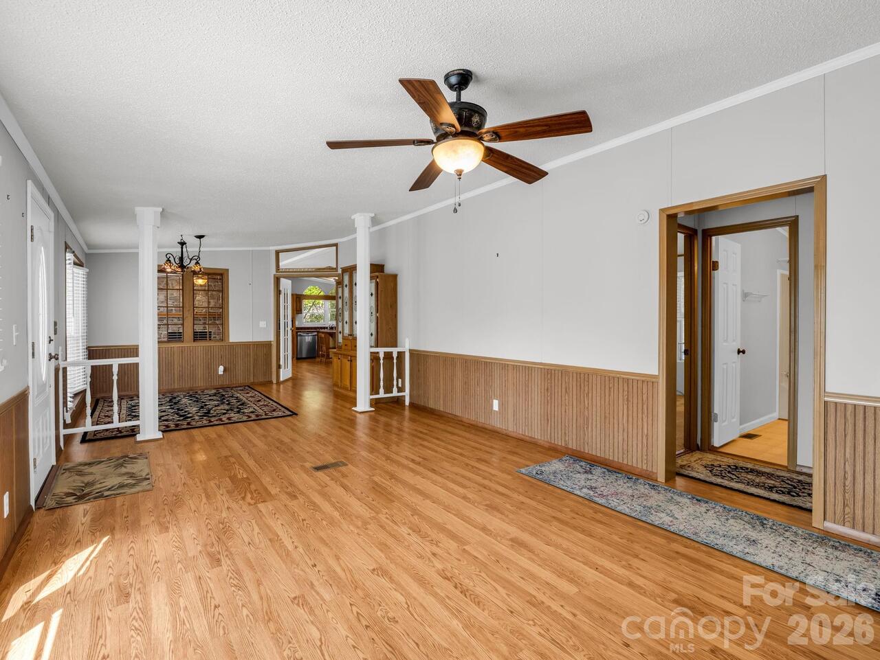 Listing Photo 11