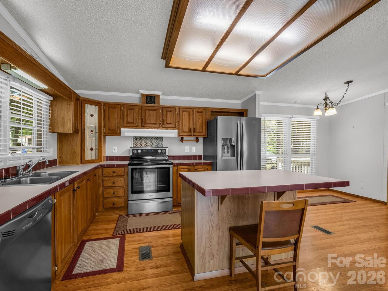 Listing Photo 16
