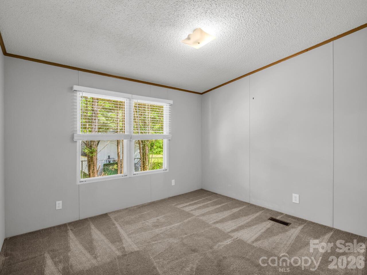 Listing Photo 28