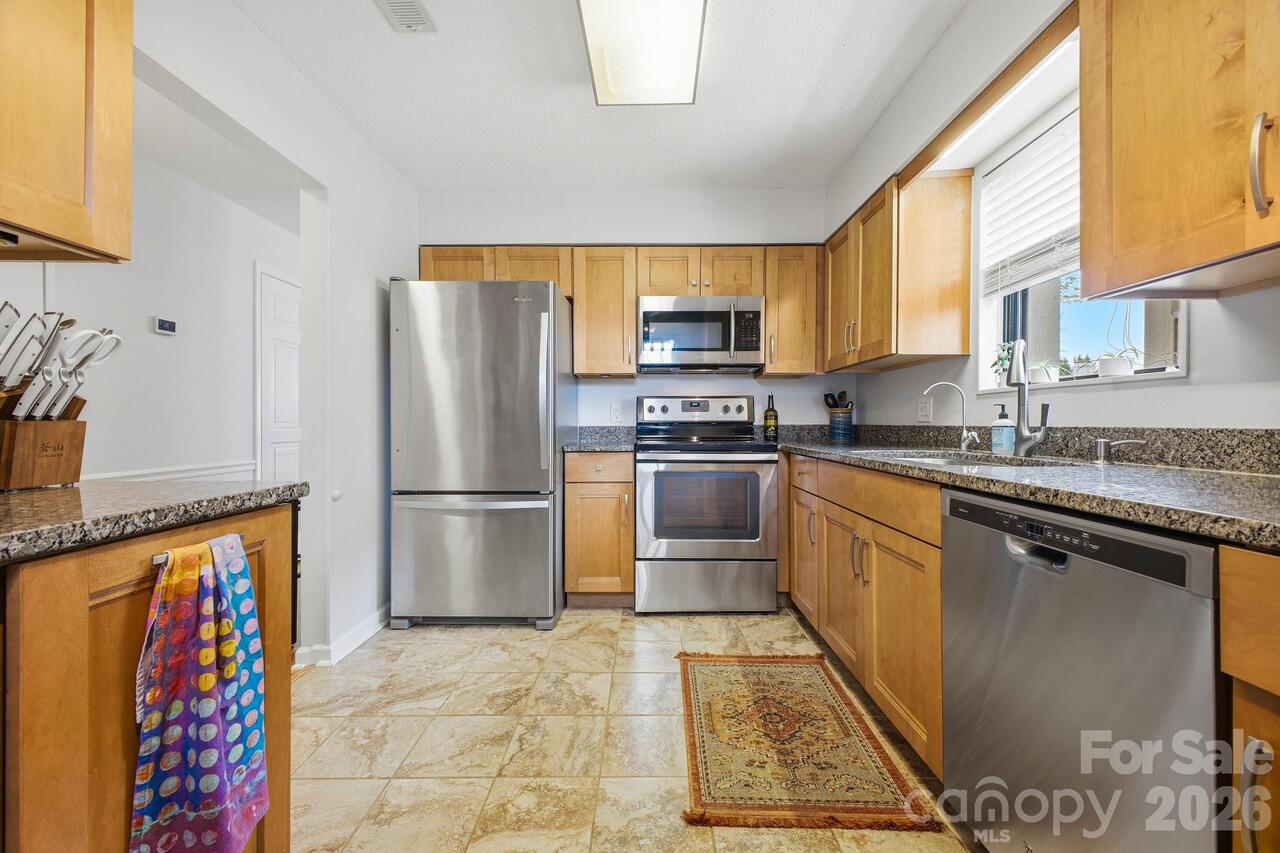 Listing Photo 5