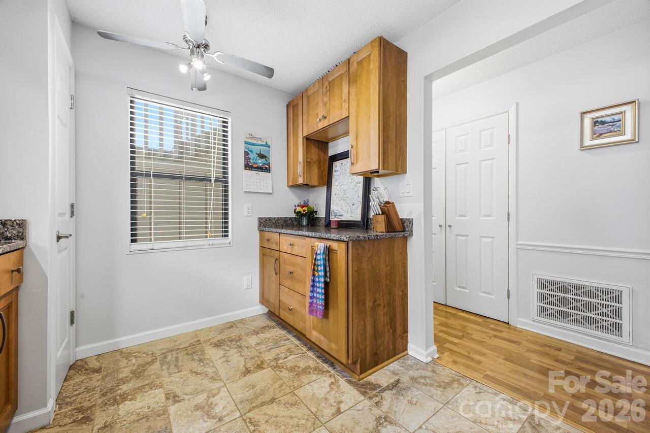 Listing Photo 7