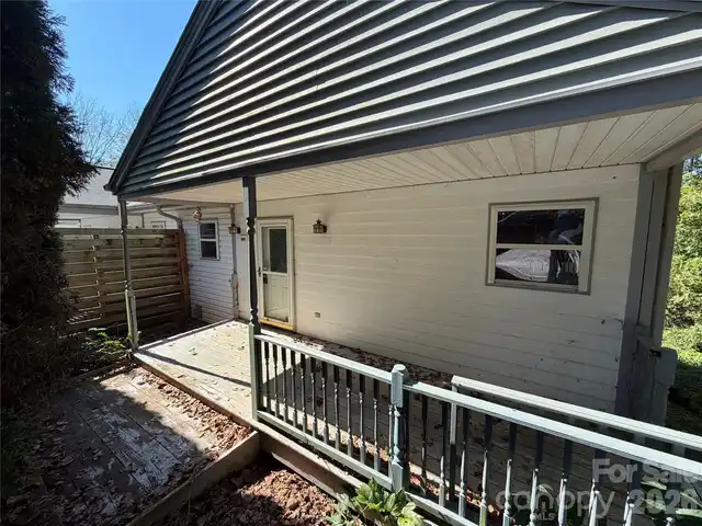 Listing Photo 34