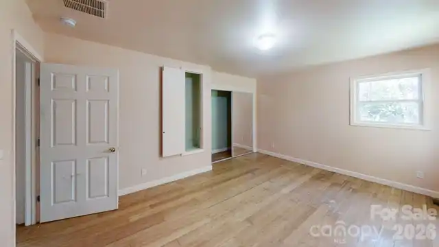 Listing Photo 13