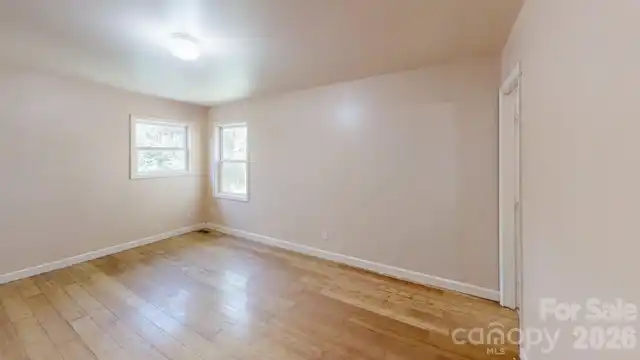 Listing Photo 15