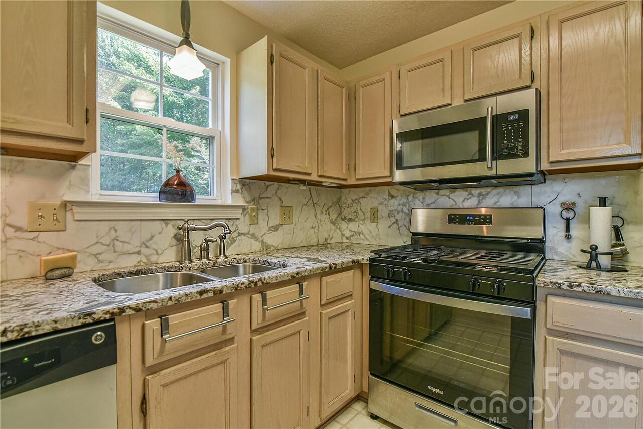 Listing Photo 7
