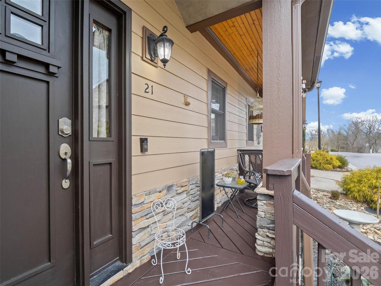 Listing Photo 8