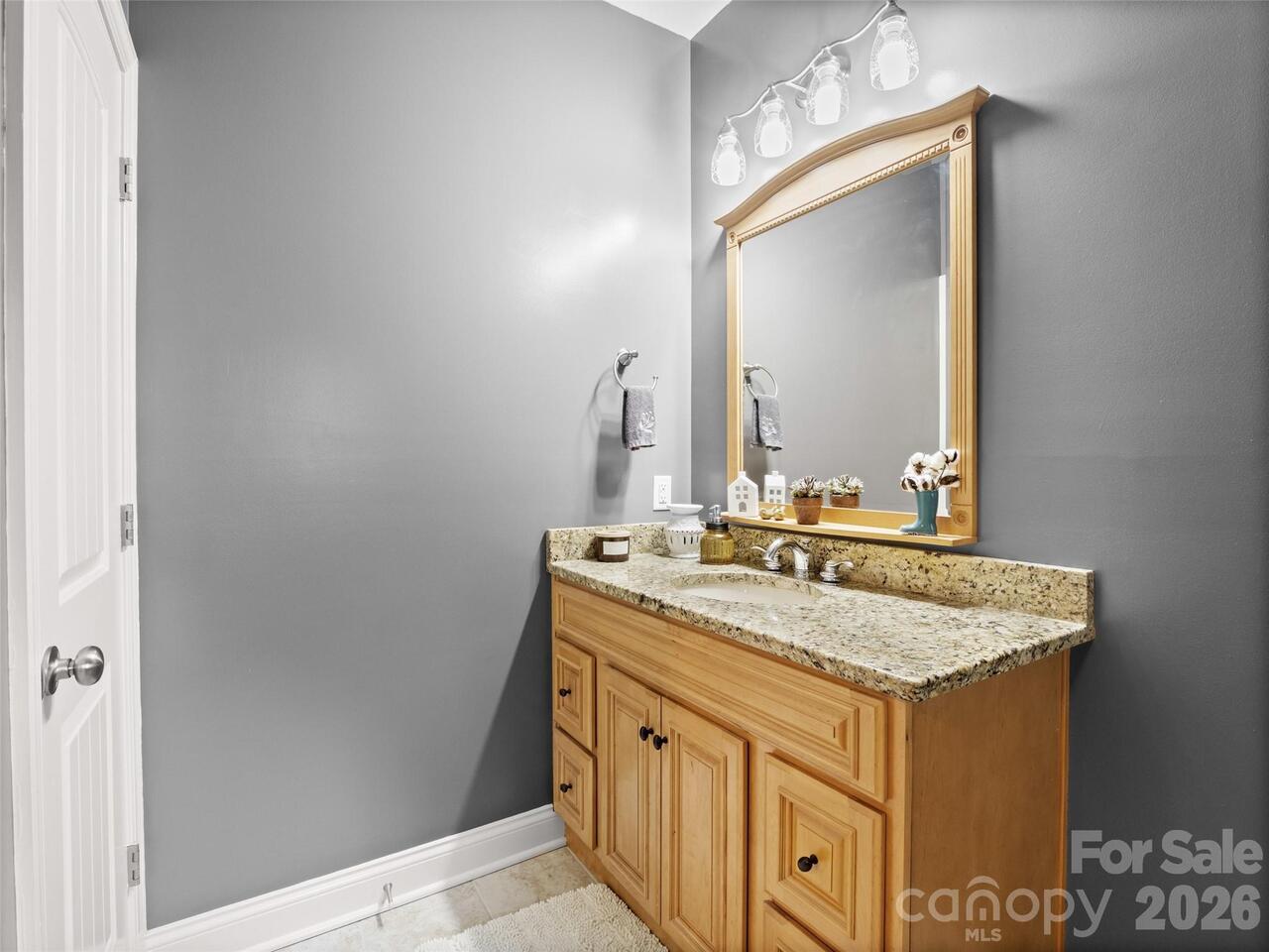 Listing Photo 11