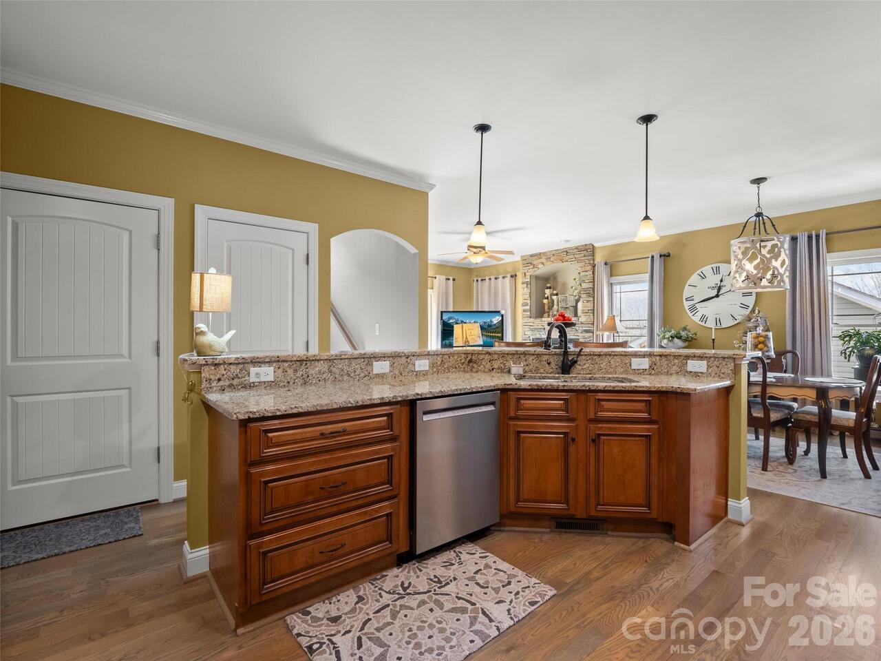 Listing Photo 17