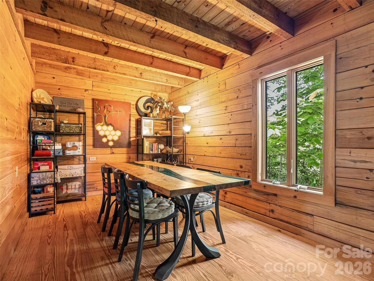 Listing Photo 11