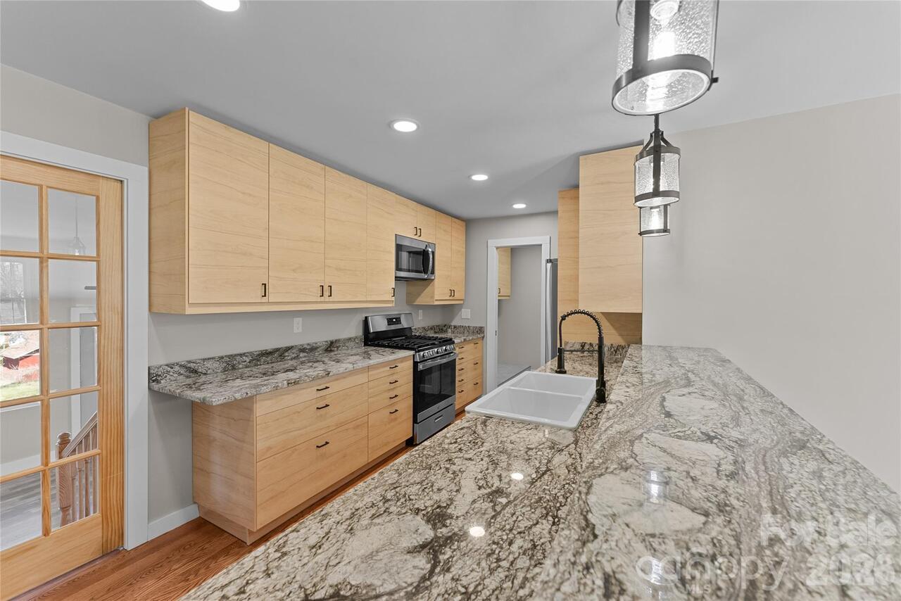Listing Photo 15