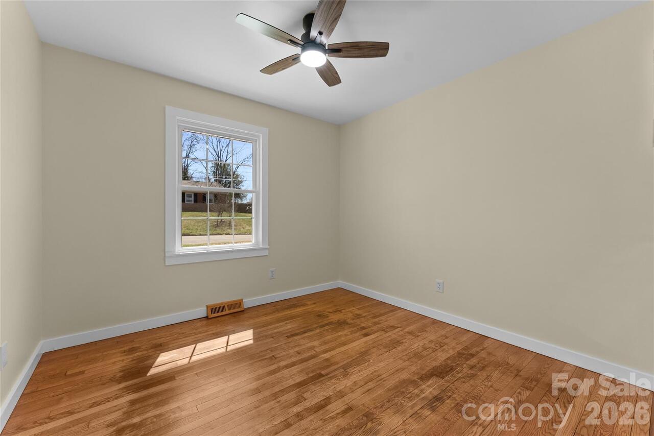 Listing Photo 21