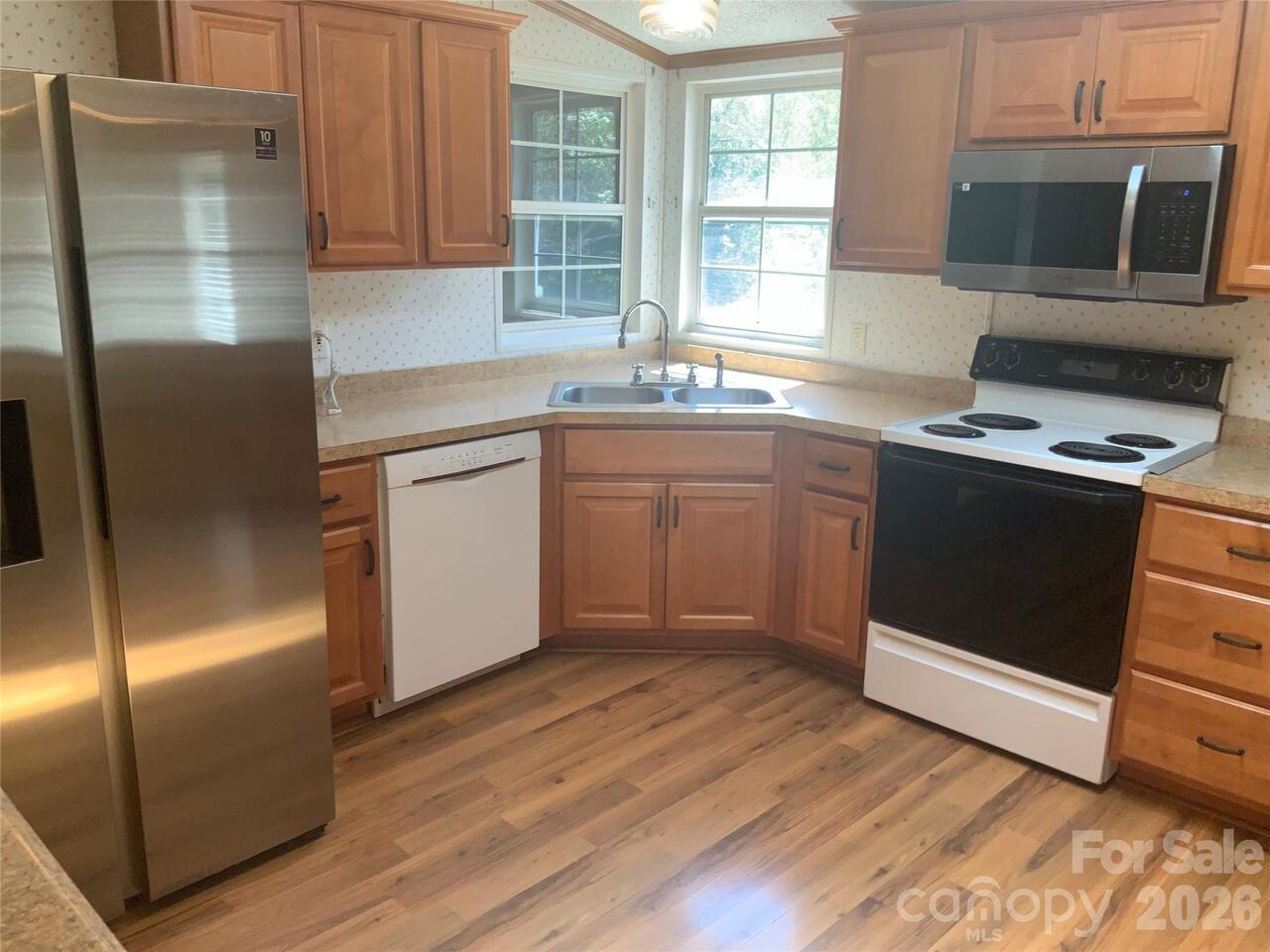 Listing Photo 7