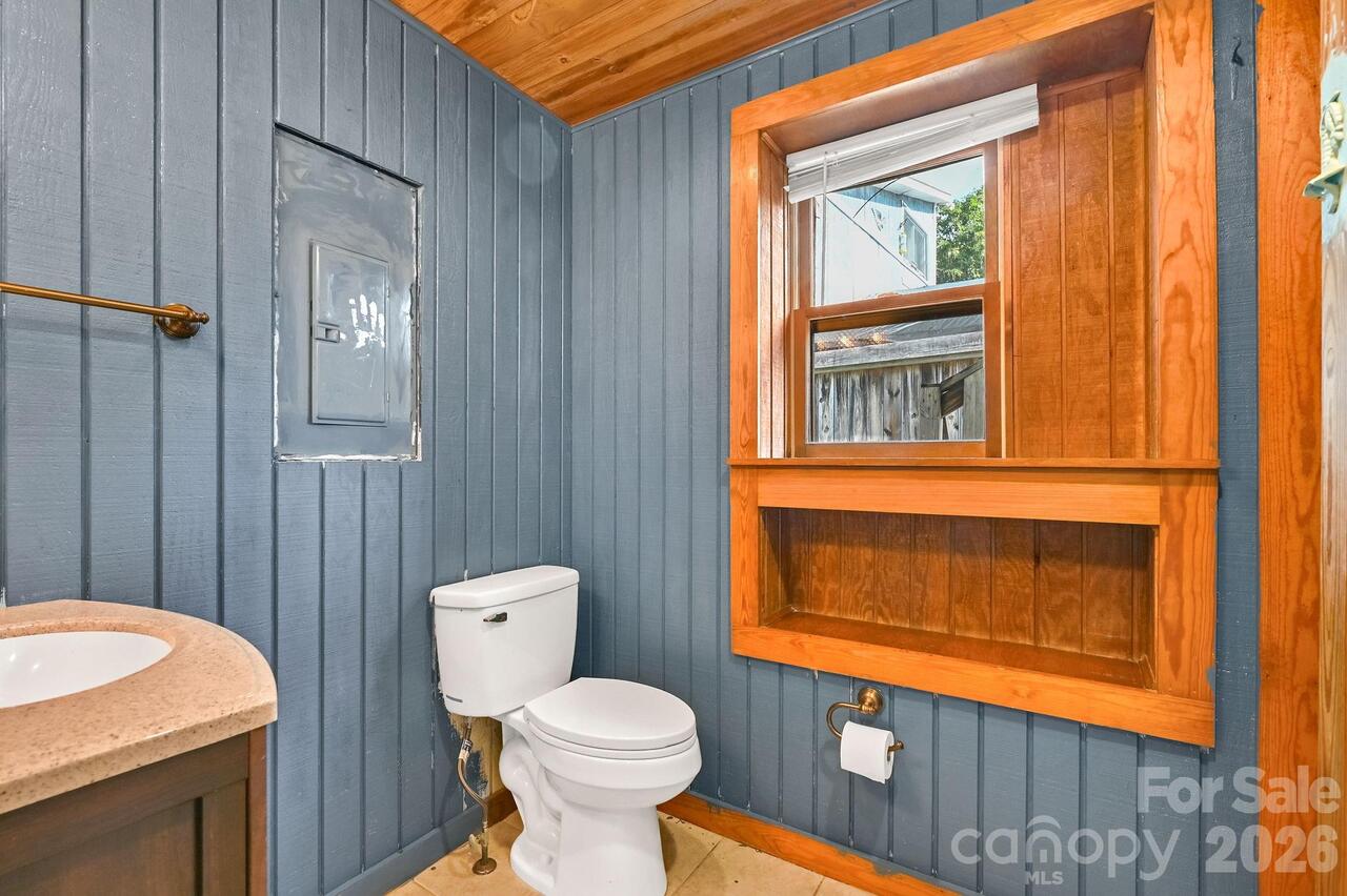 Listing Photo 17