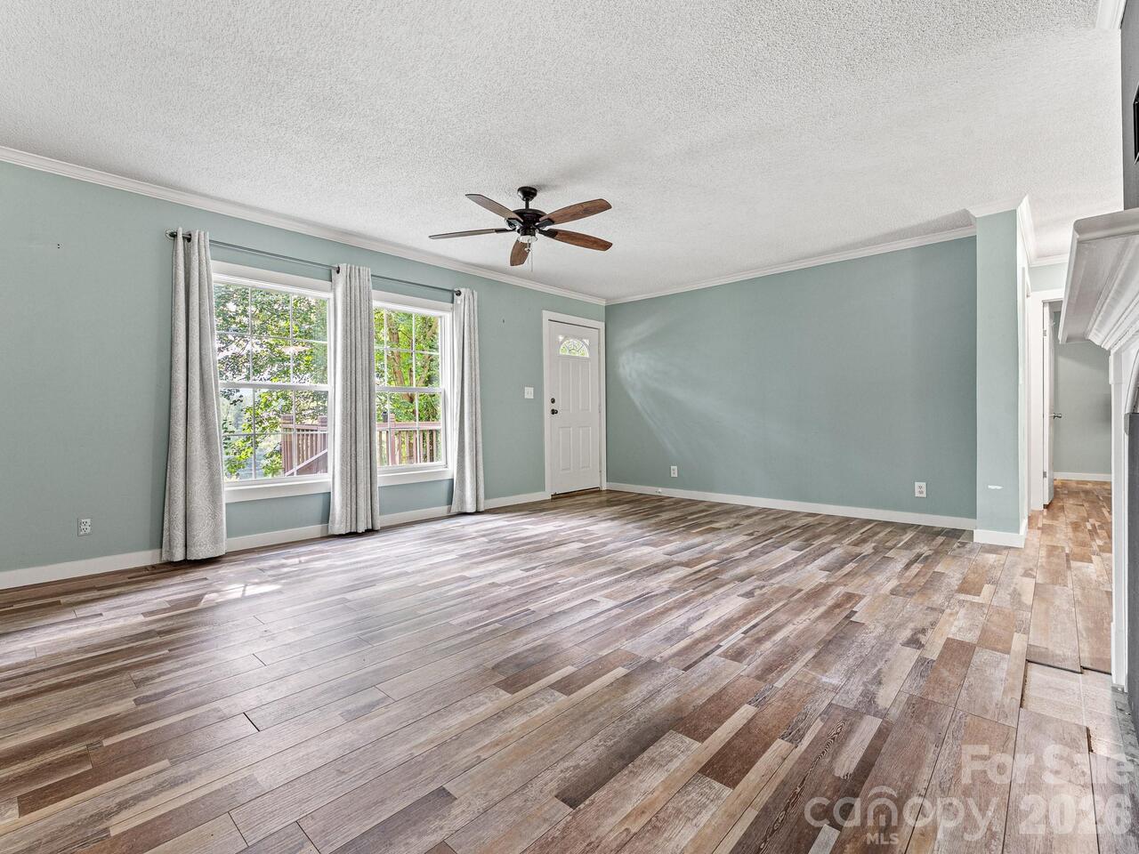 Listing Photo 7