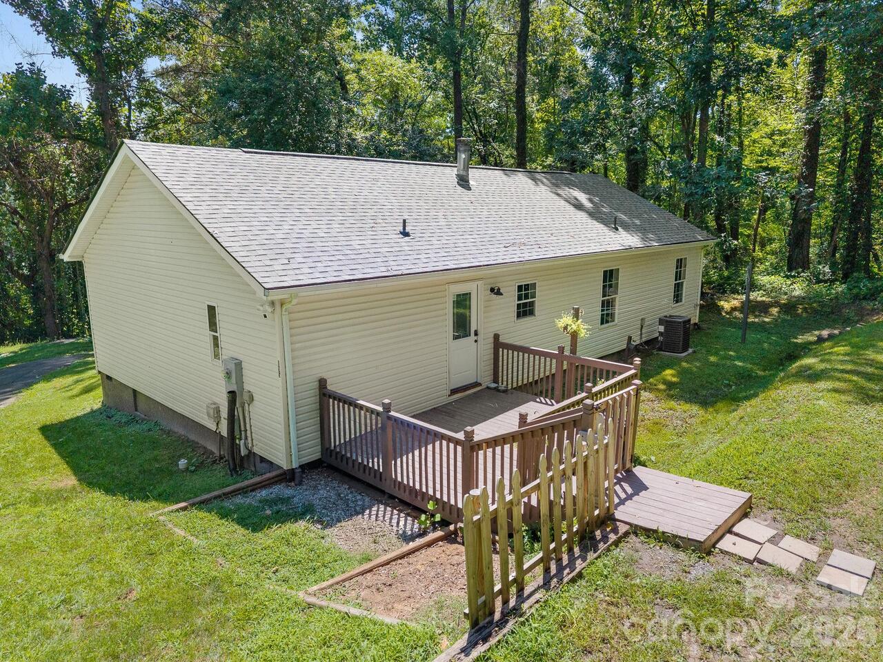 Listing Photo 37