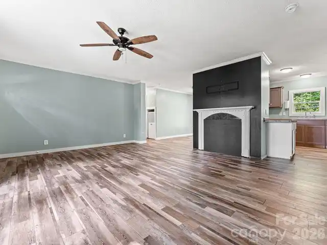 Listing Photo 6