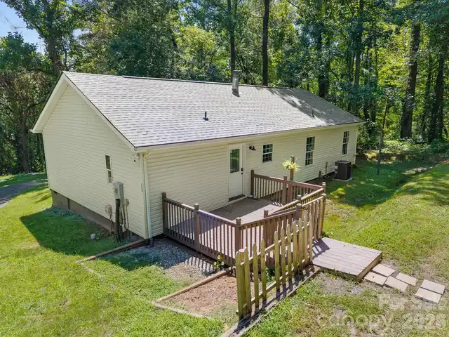 Listing Photo 37