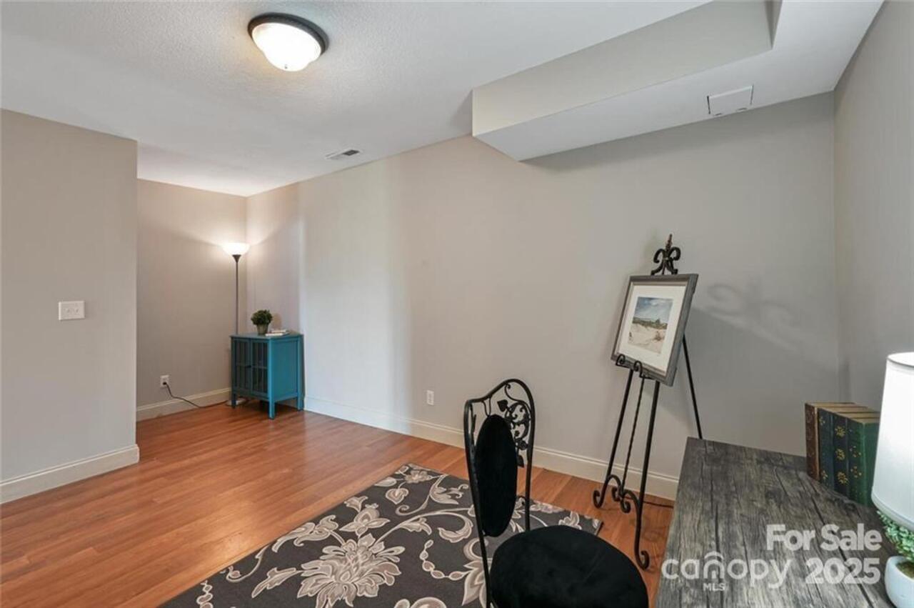 Listing Photo 28