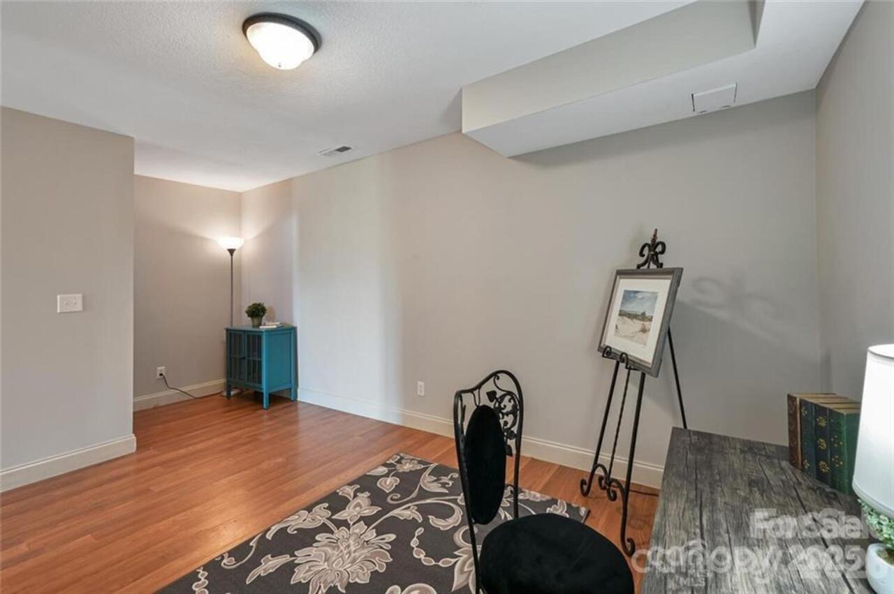 Listing Photo 28