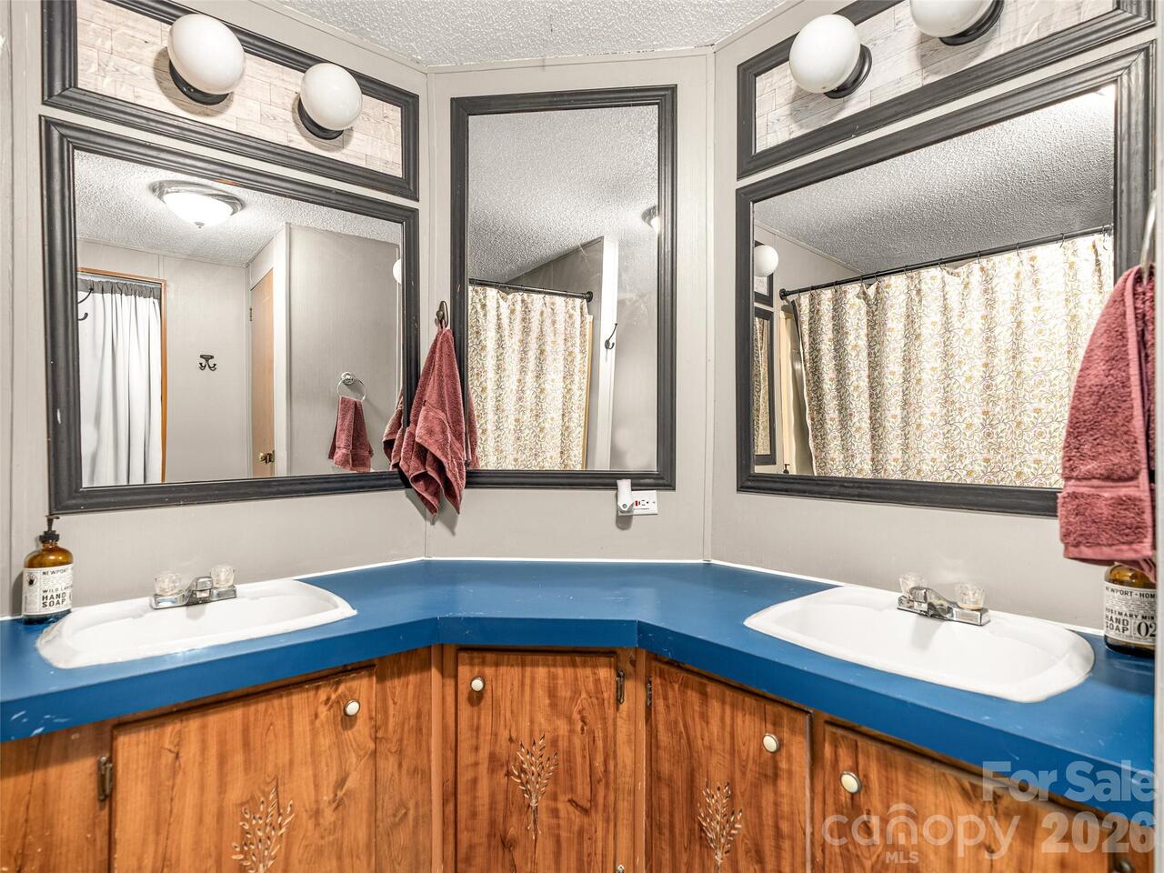 Listing Photo 17