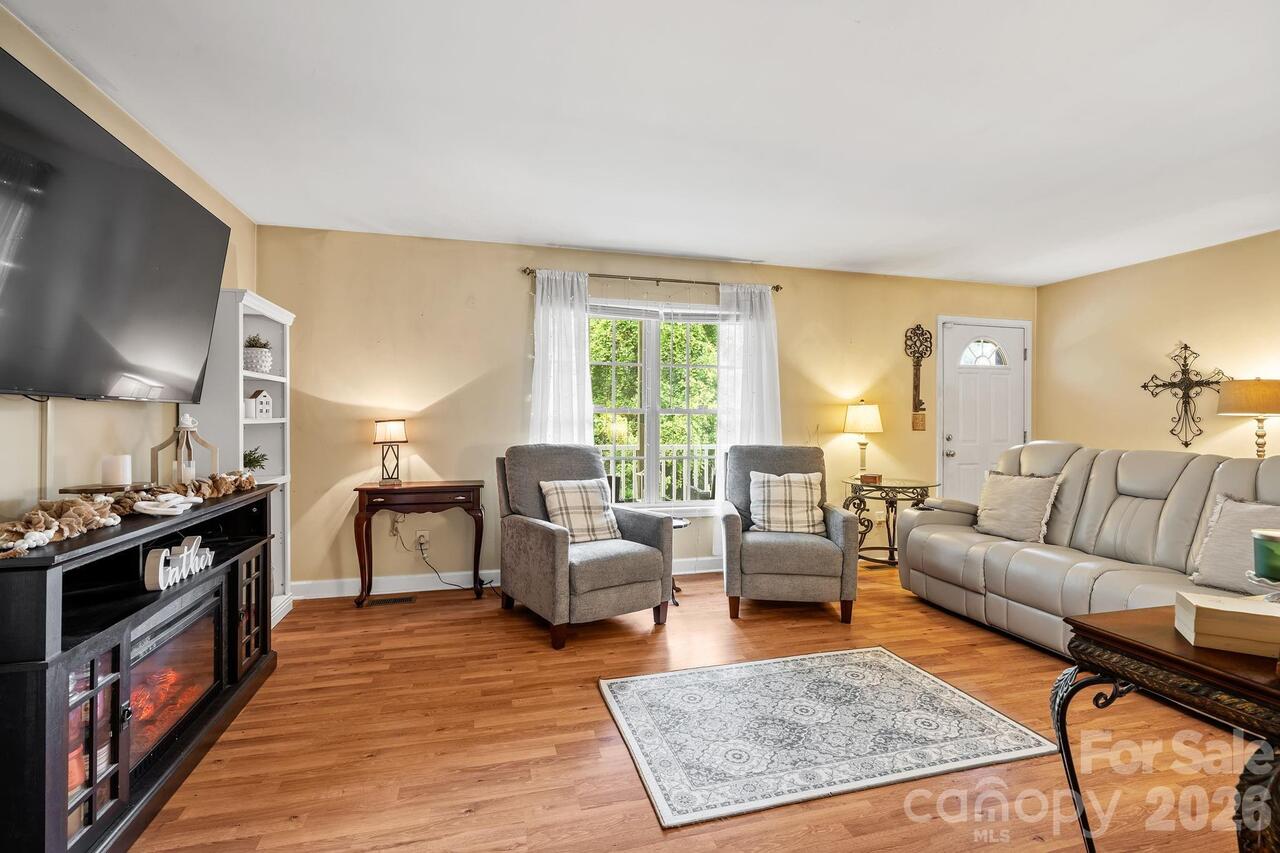 Listing Photo 7