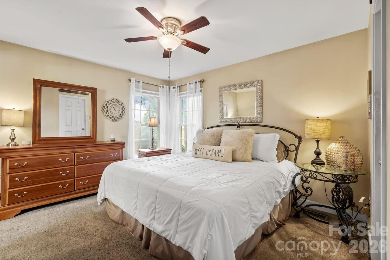 Listing Photo 13