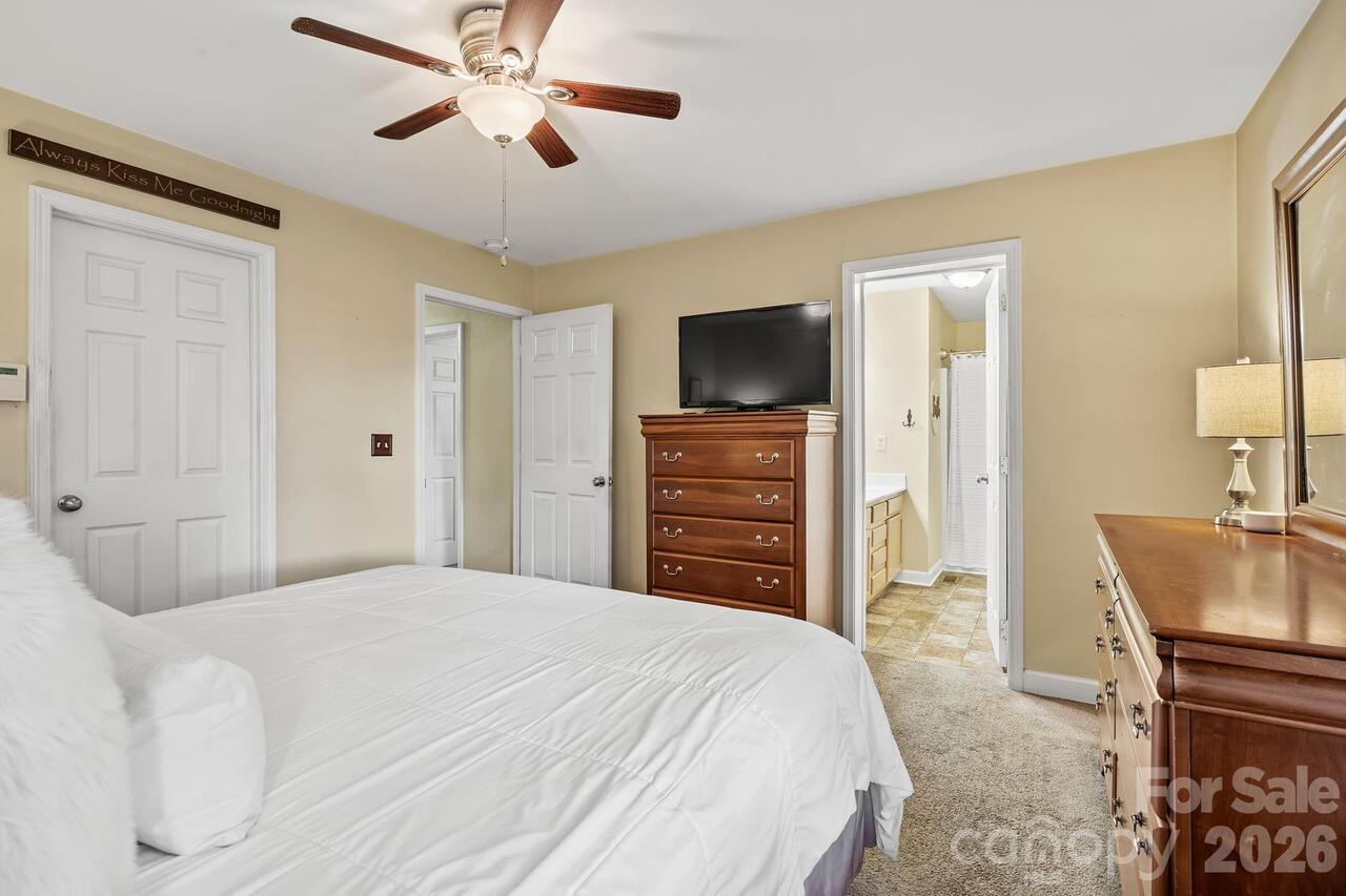 Listing Photo 14