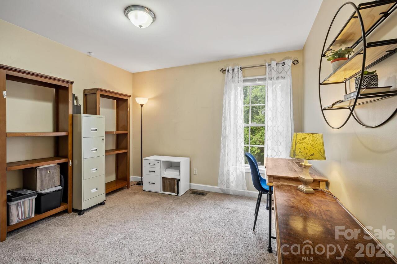 Listing Photo 17