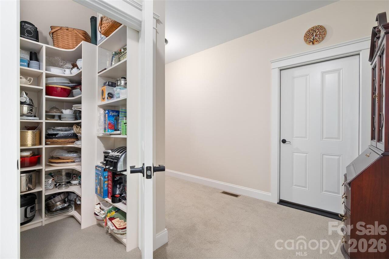 Listing Photo 34