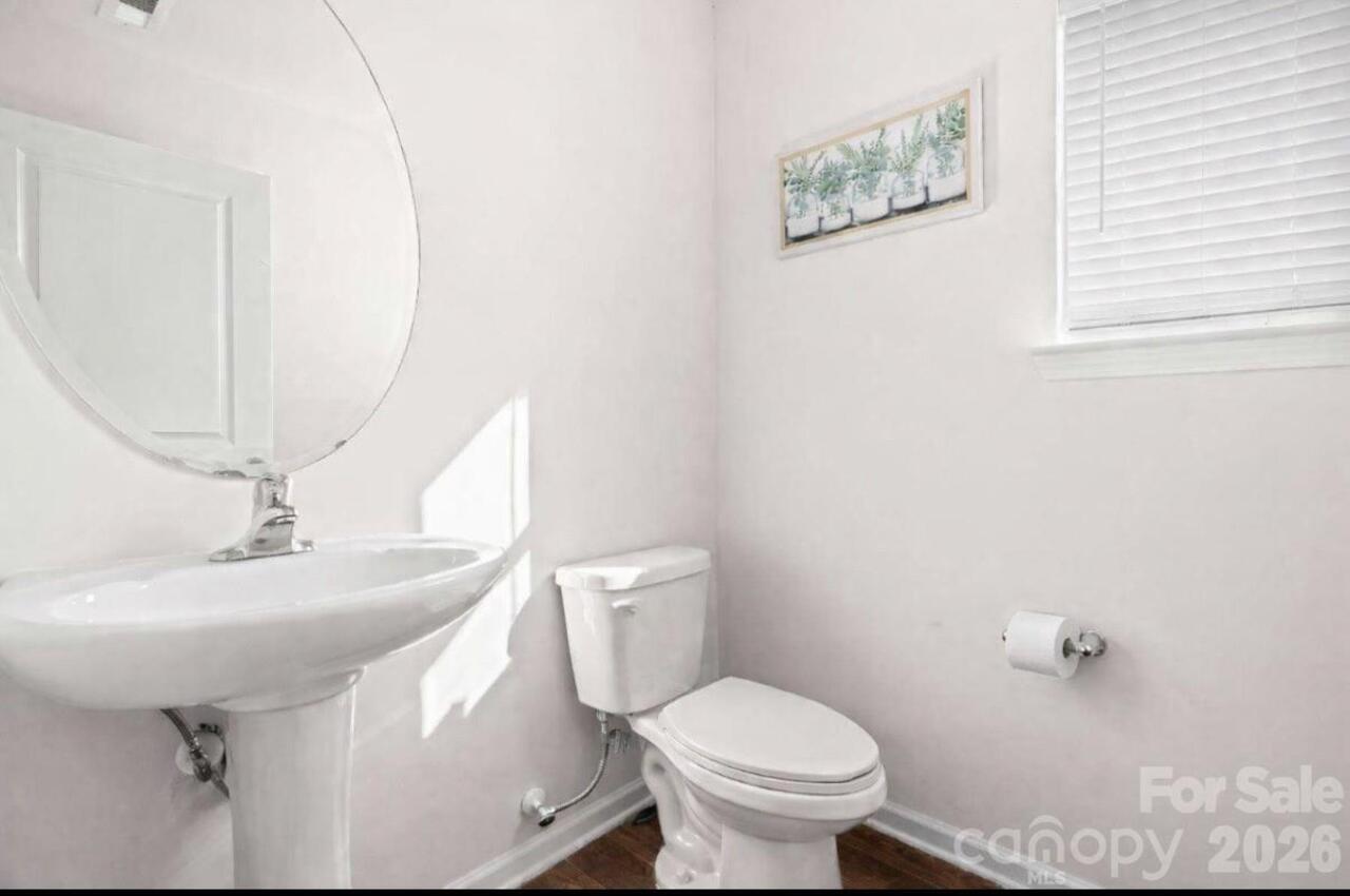 Listing Photo 8