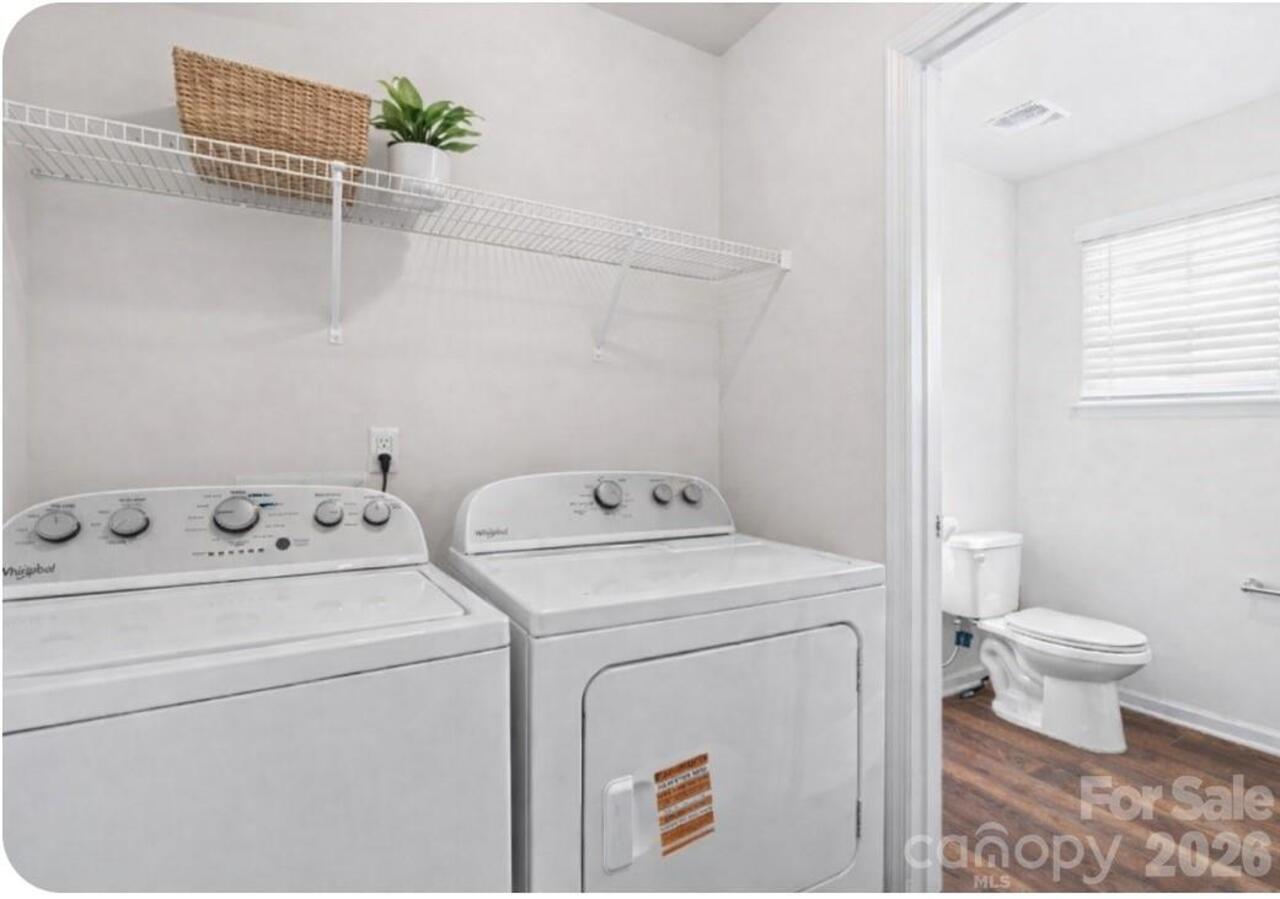 Listing Photo 9