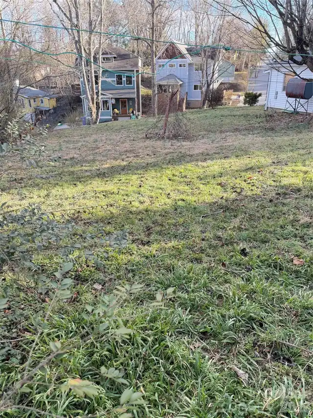 Listing Photo 9