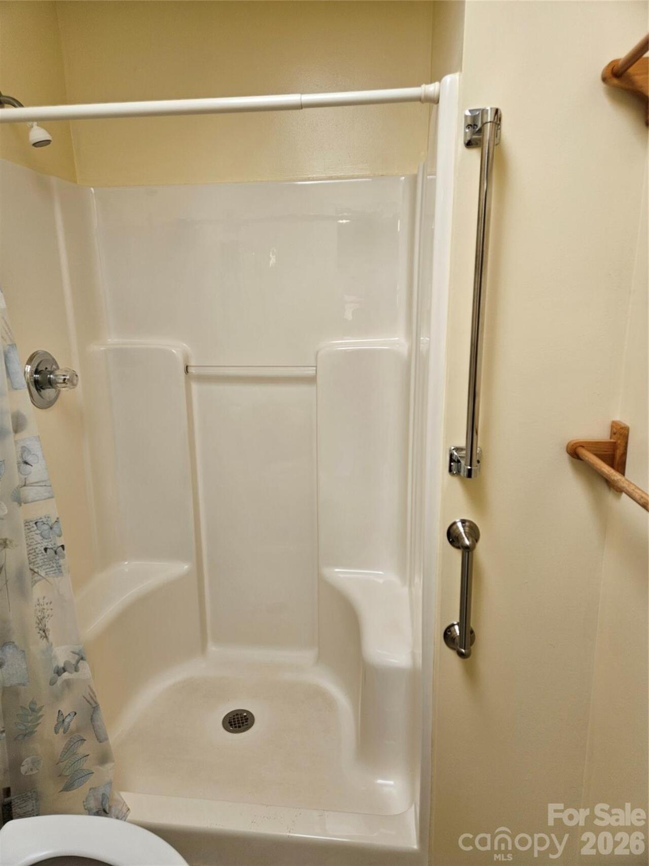Listing Photo 17