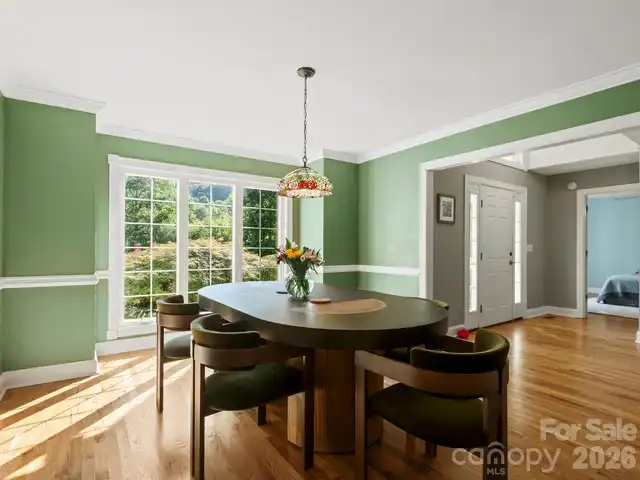 Listing Photo 16