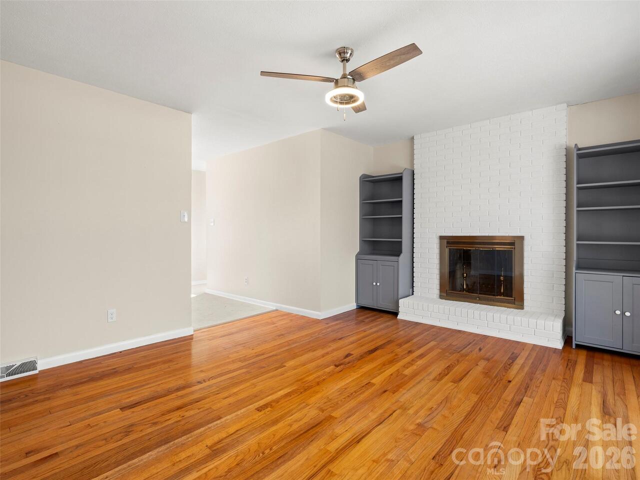 Listing Photo 6