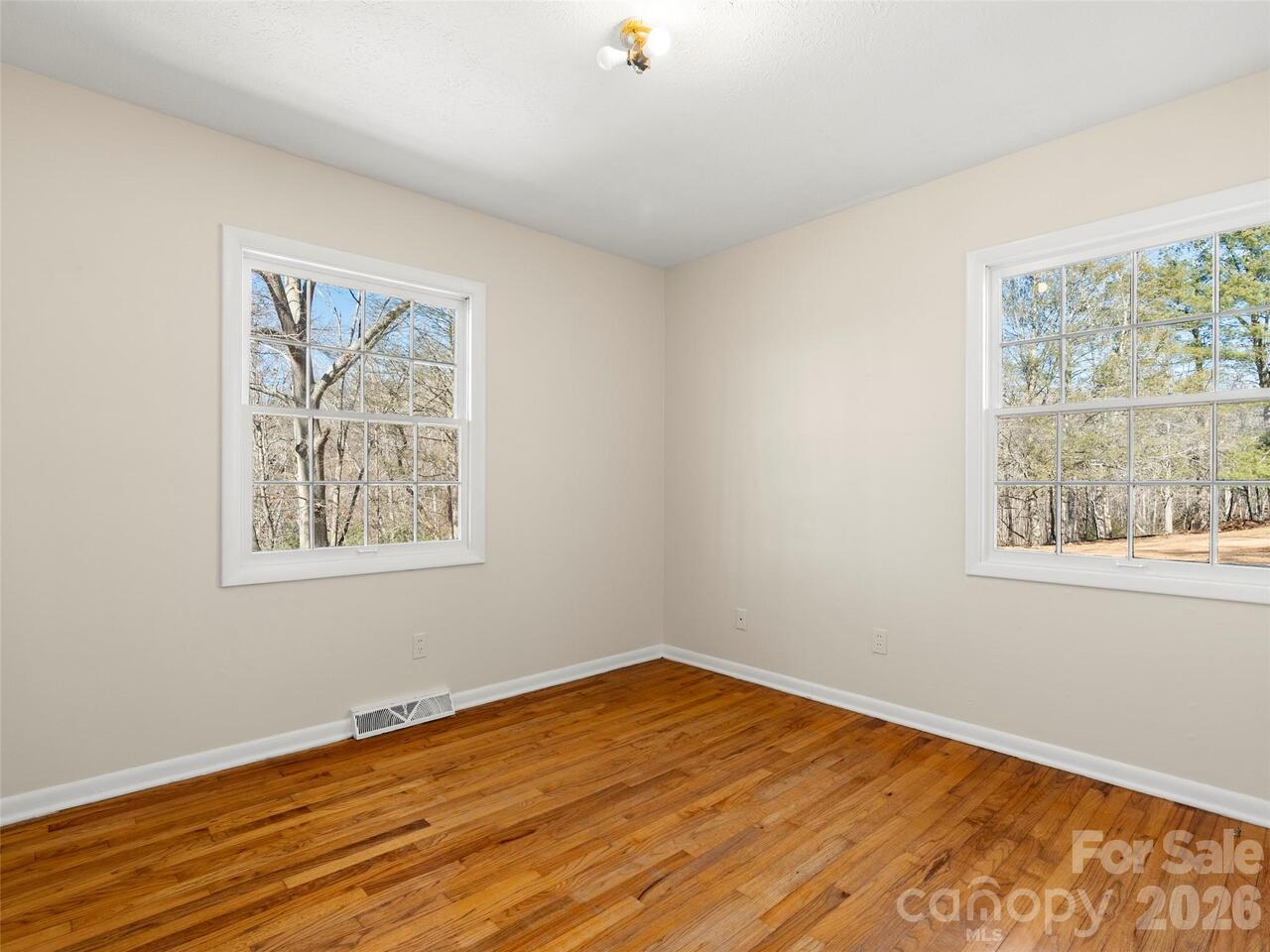 Listing Photo 13
