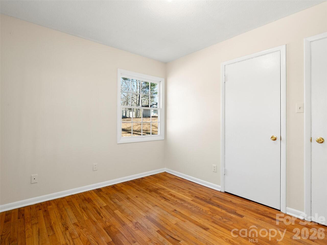 Listing Photo 14