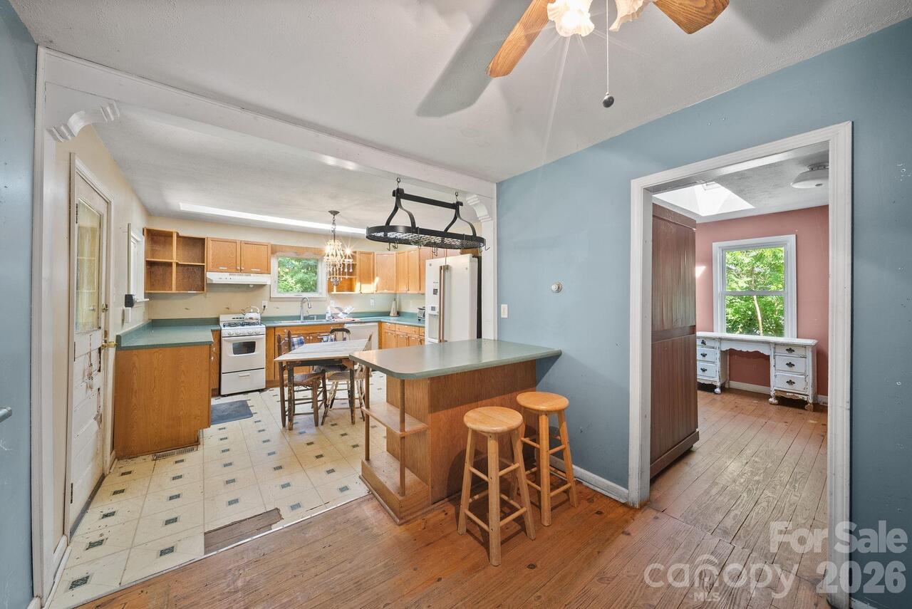 Listing Photo 7