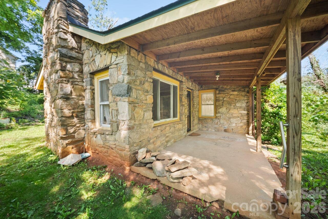 Listing Photo 4