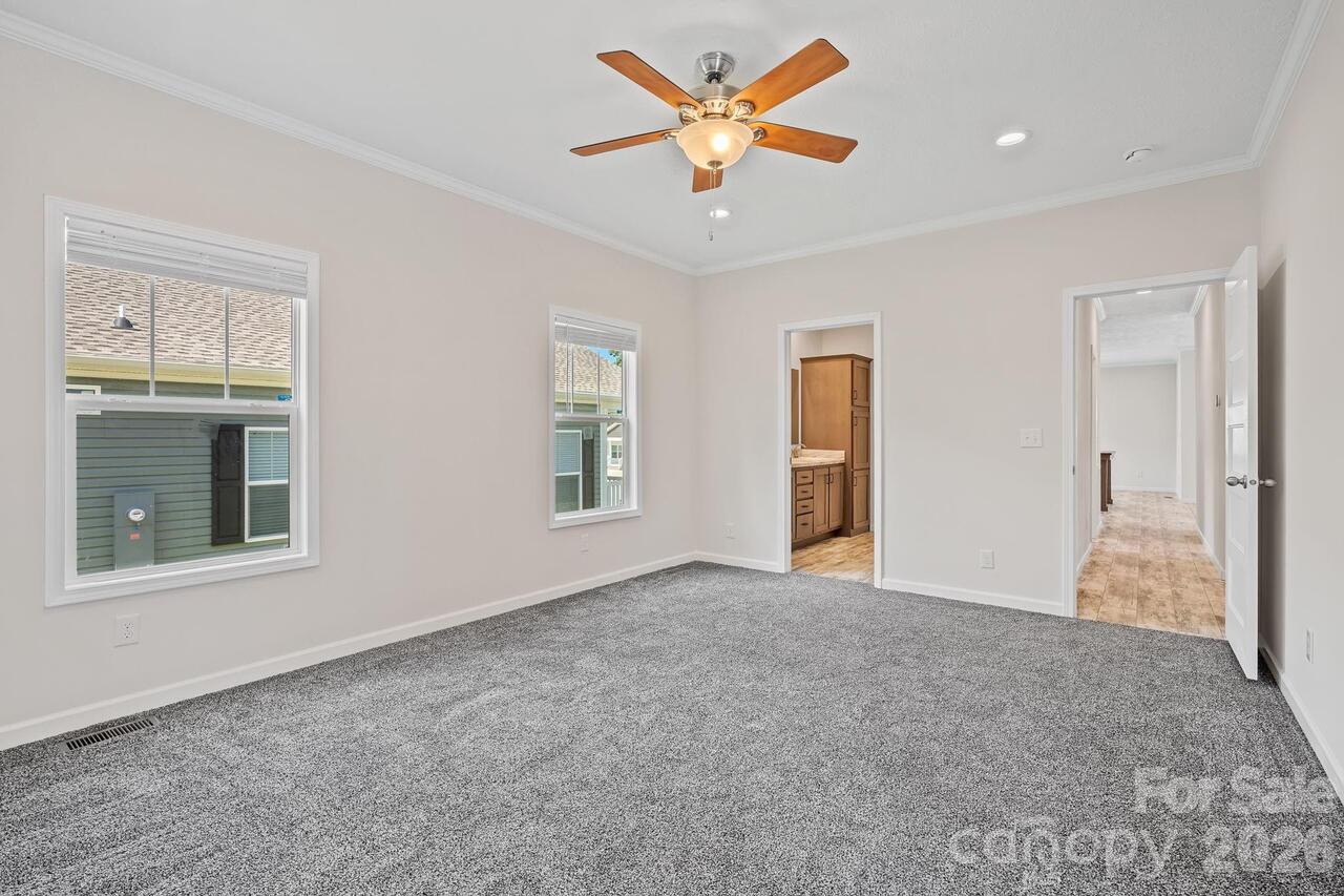 Listing Photo 14