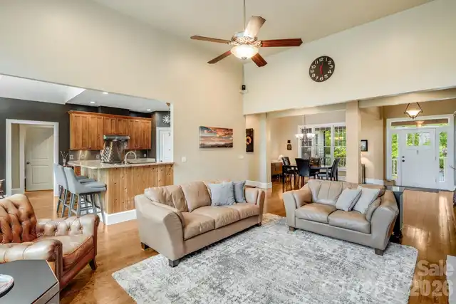 Listing Photo 17