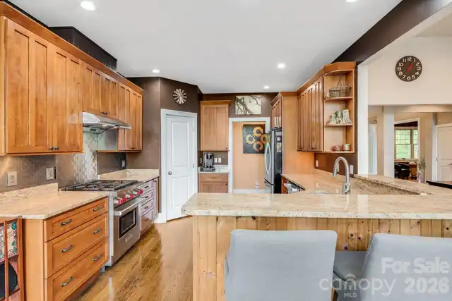 Listing Photo 18