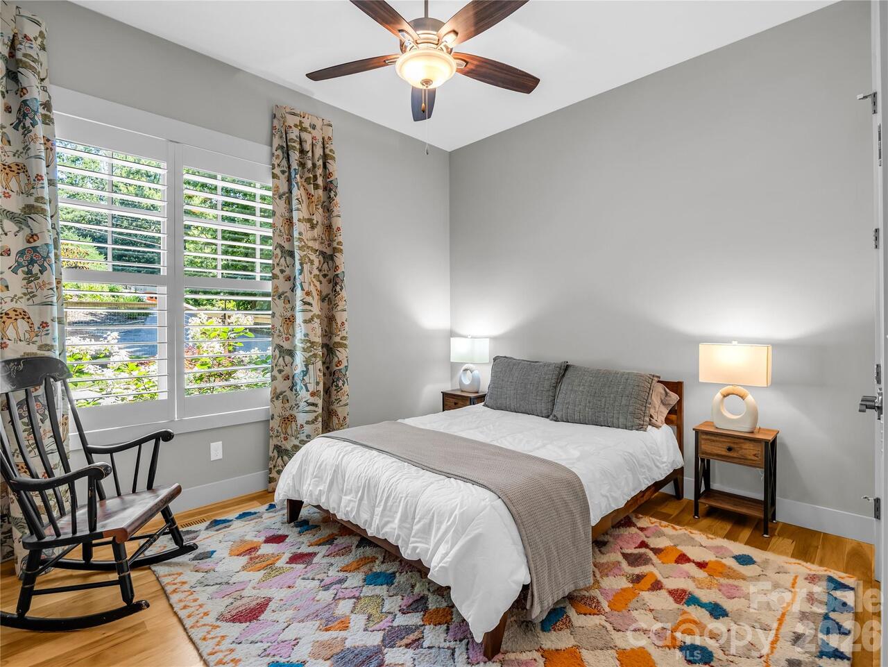Listing Photo 18