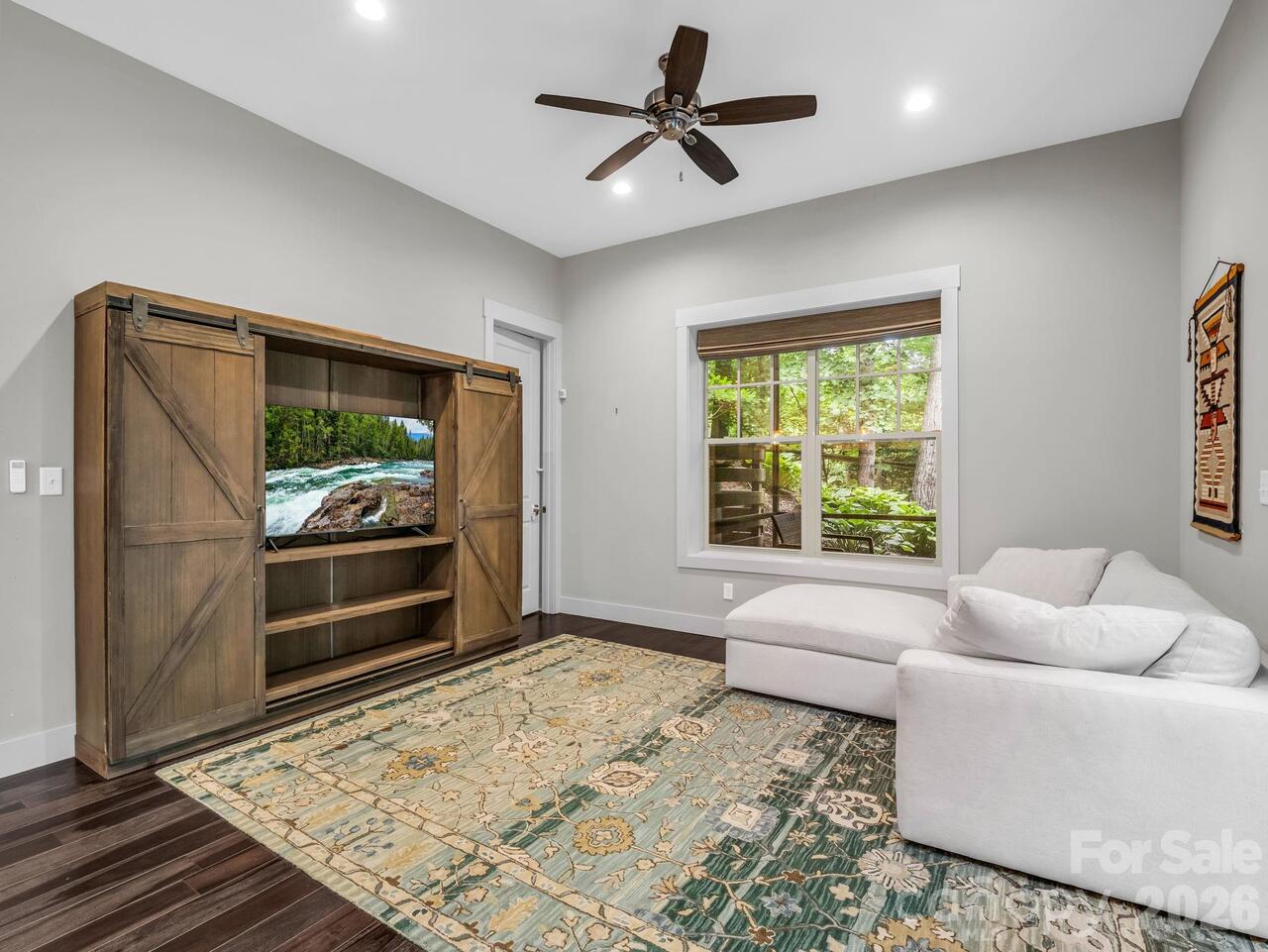 Listing Photo 25