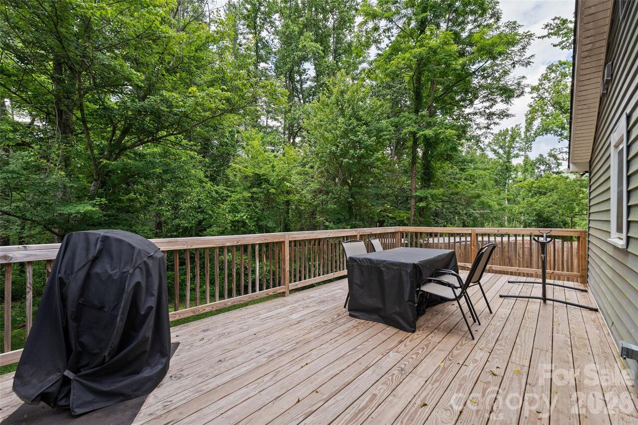 Listing Photo 16