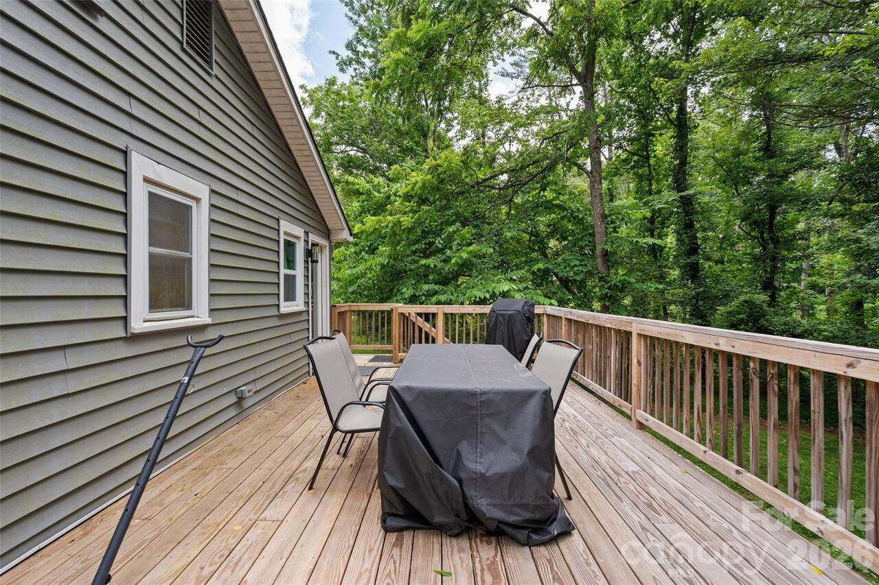 Listing Photo 17