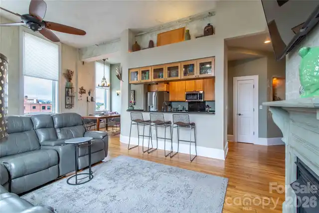 Listing Photo 6