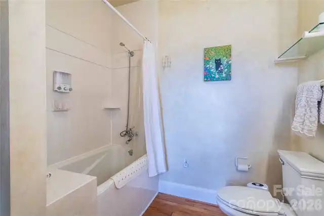 Listing Photo 18