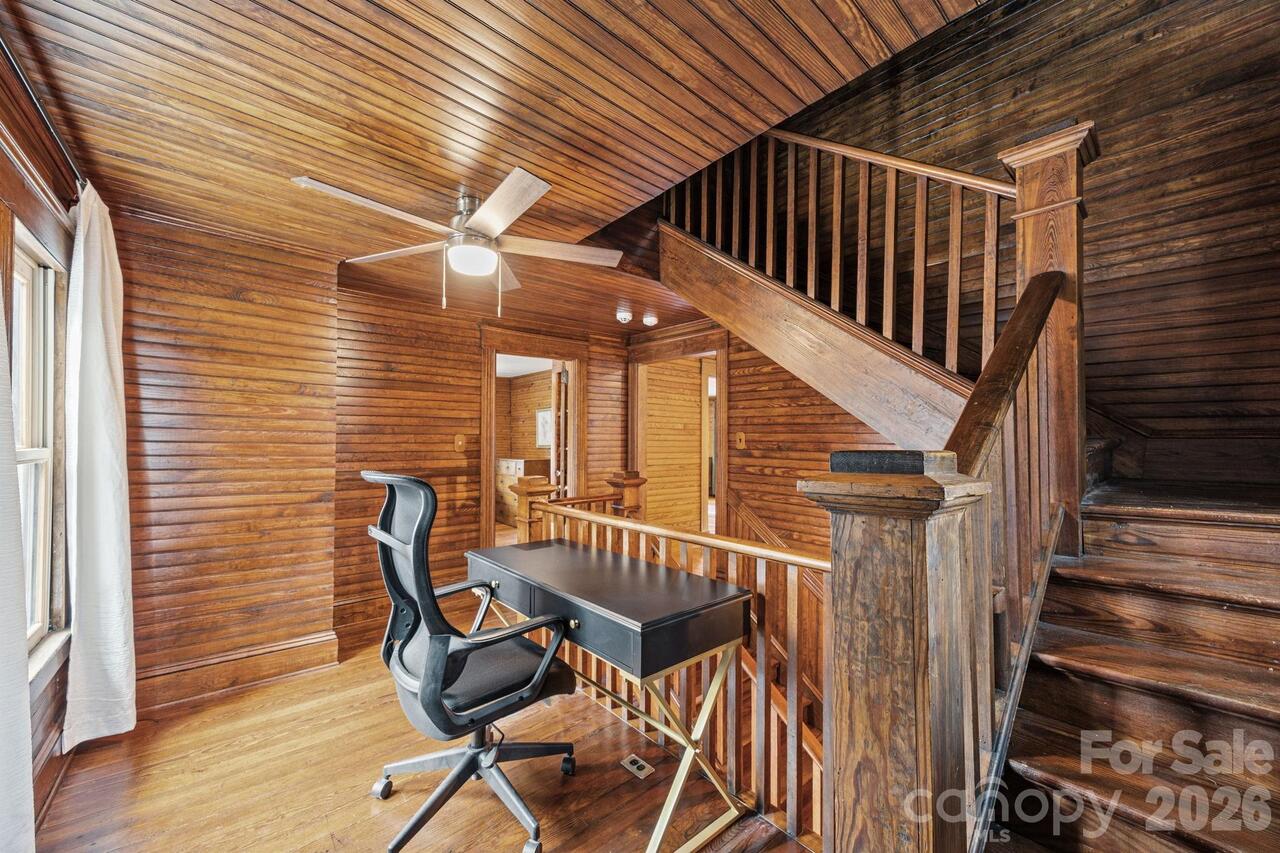 Listing Photo 18