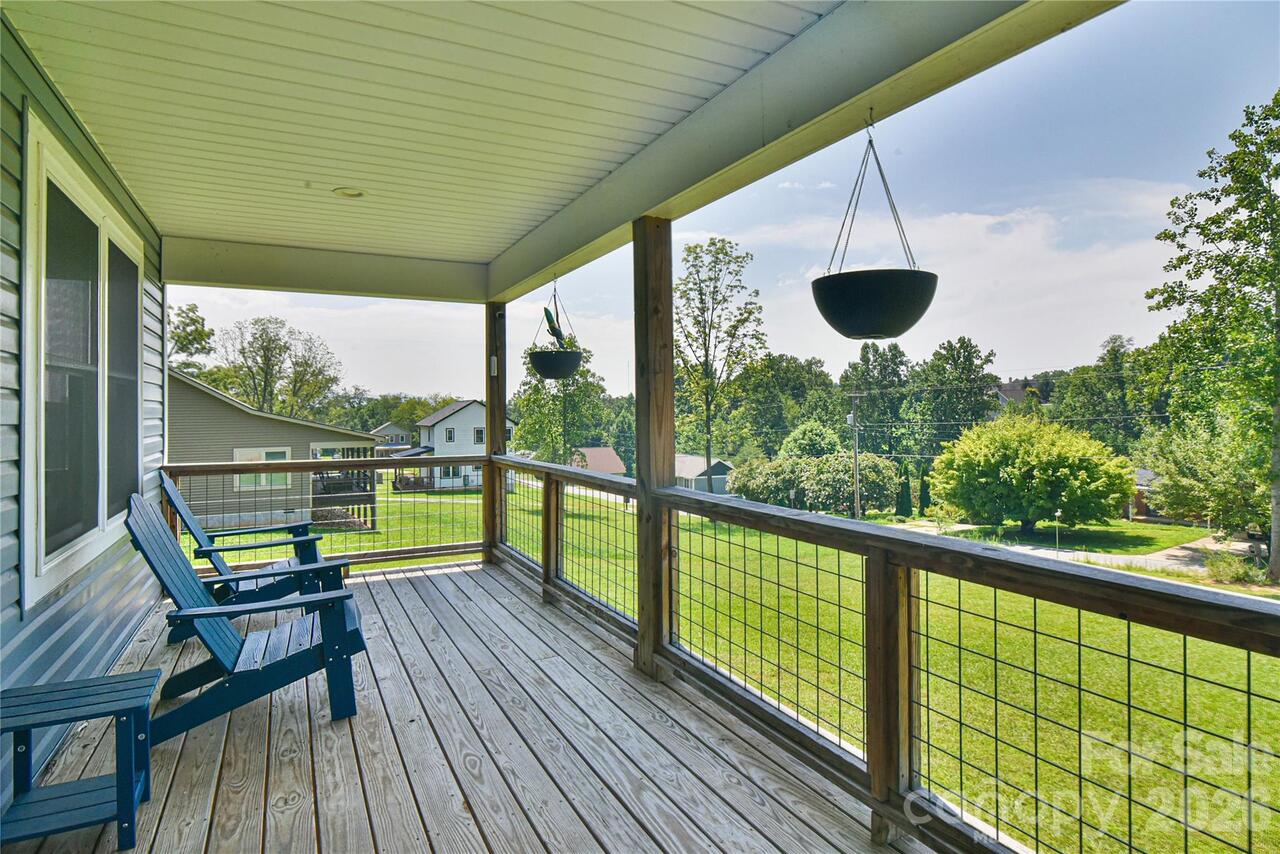 Listing Photo 17